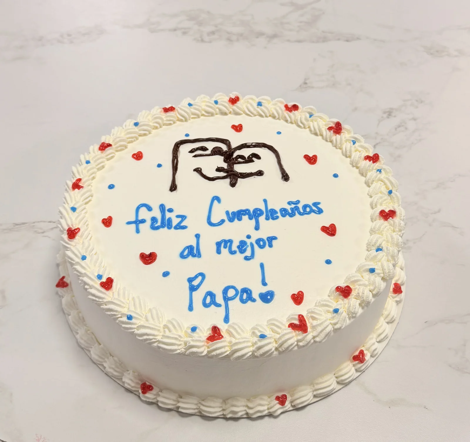 Custom Dad birthday cake with hugging characters and Feliz Cumpleaños al mejor Papá greeting