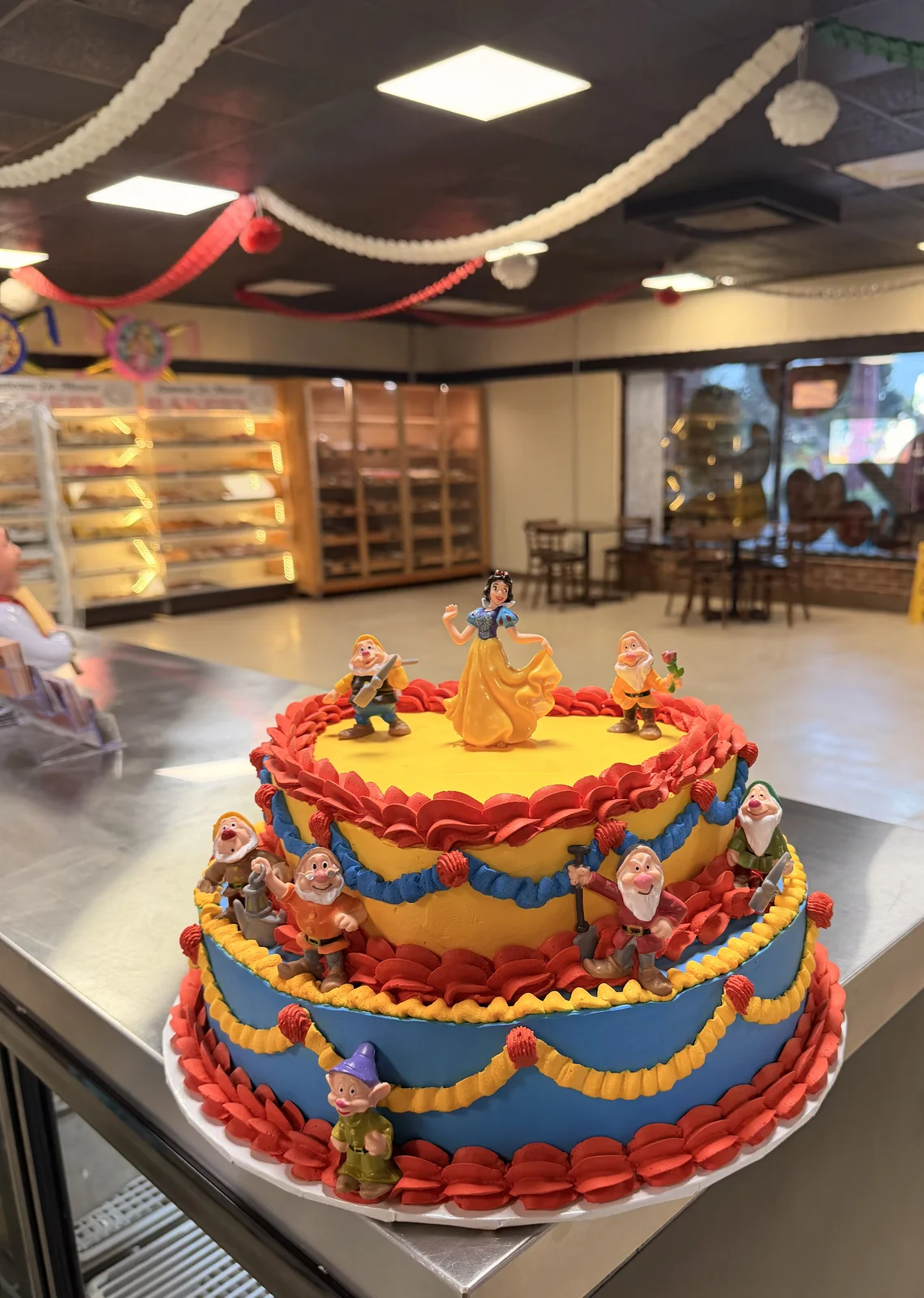 Snow White Birthday Cake
